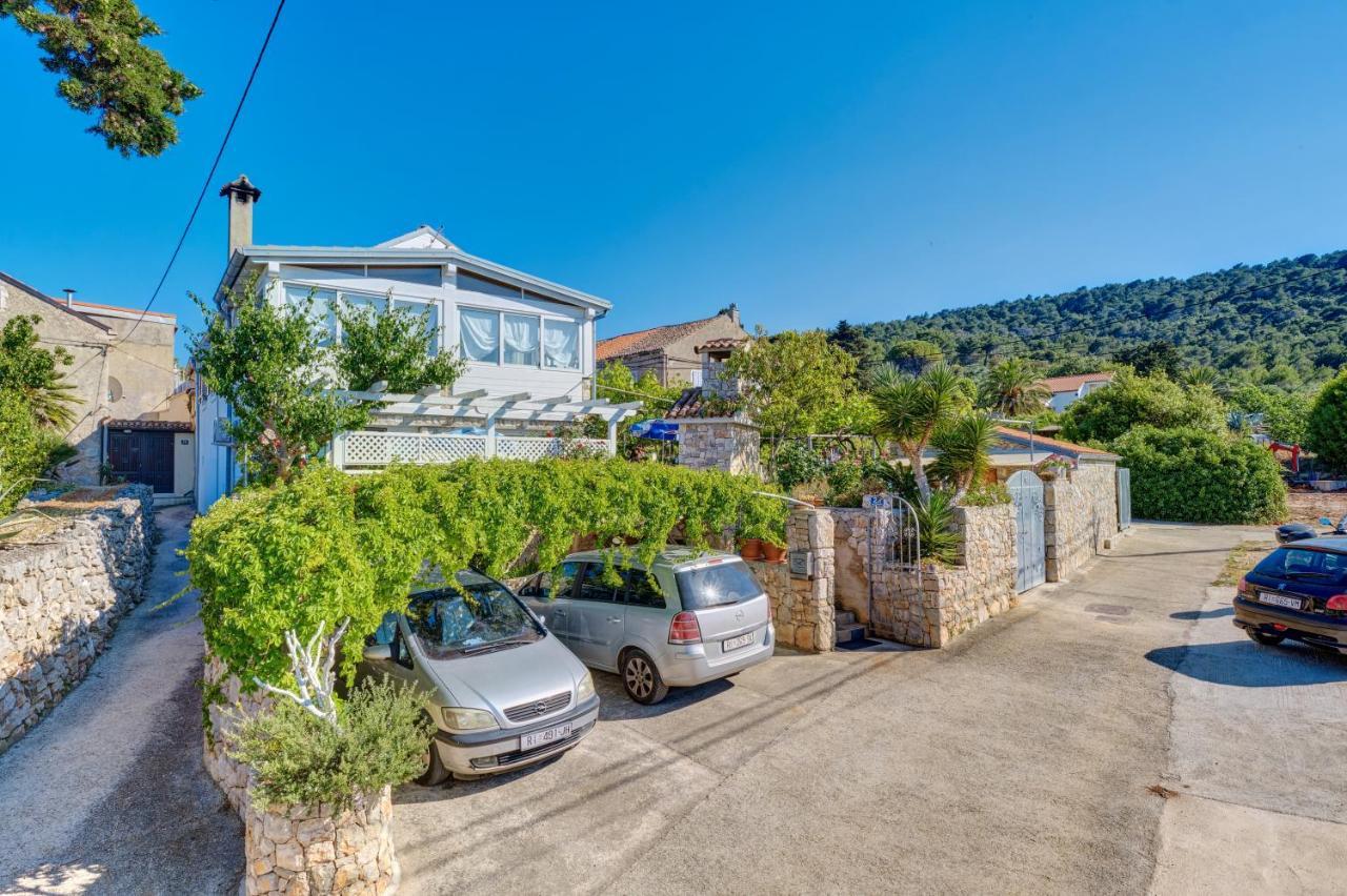 Appartement Neno - Terrace & Parking Veli Lošinj