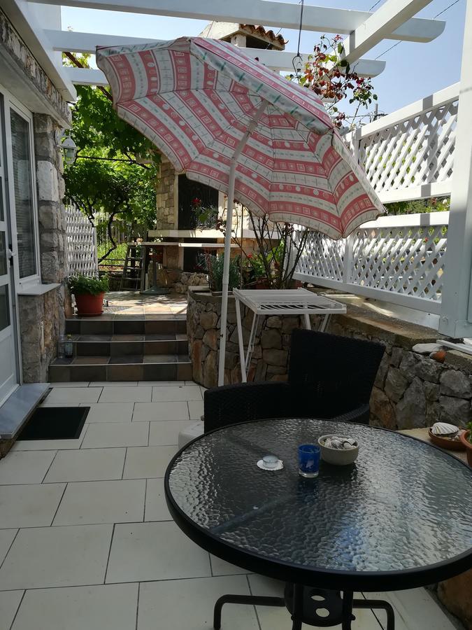 Neno - Terrace & Parking * Veli Lošinj